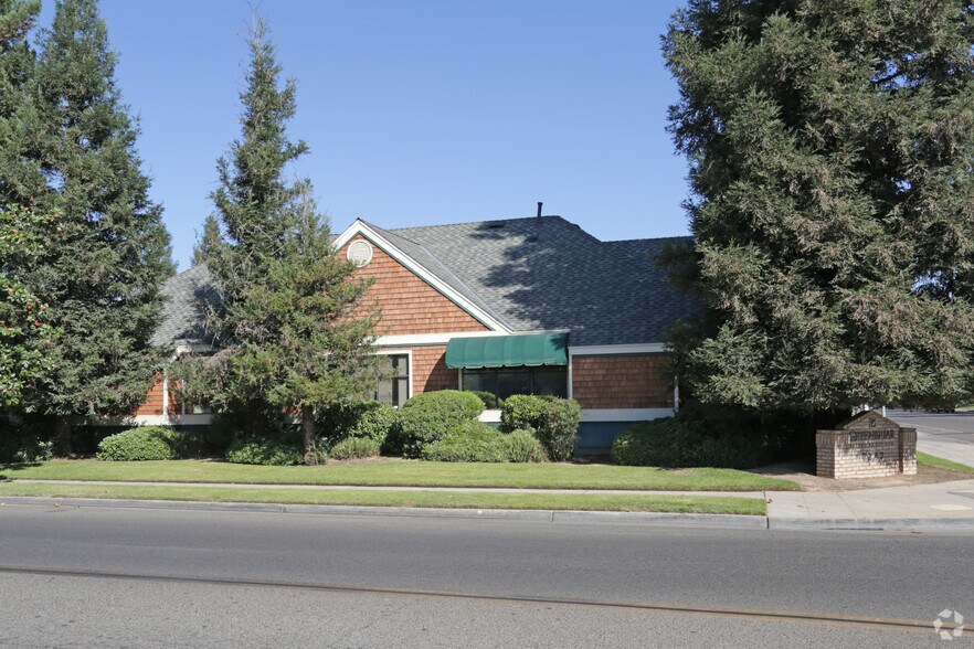 More Photos Of 7257 N Maple Ave, Fresno Office For Sale