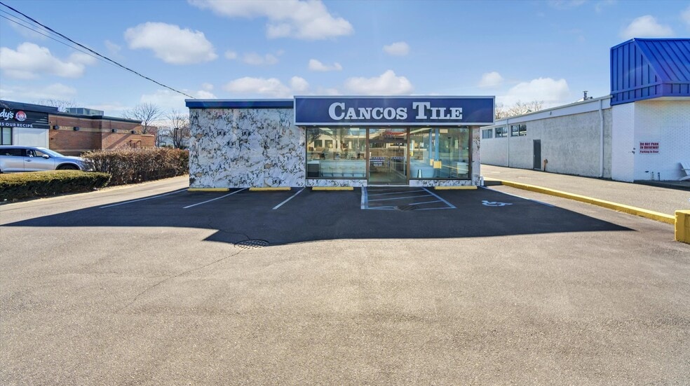 More Photos Of 1179 Old Country CR-58 Rd, Riverhead Showroom For Sale