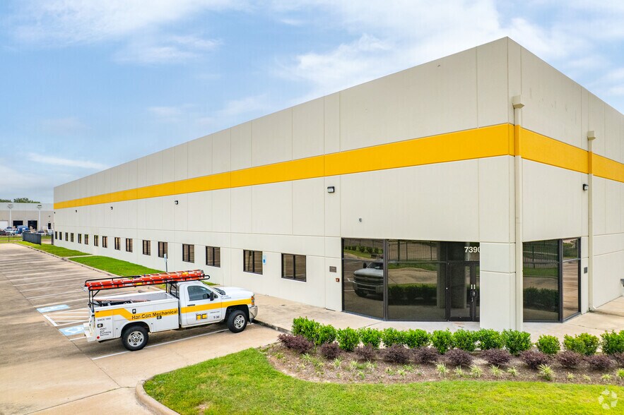 More Photos Of 7390 Northcourt Rd, Houston Warehouse For Lease