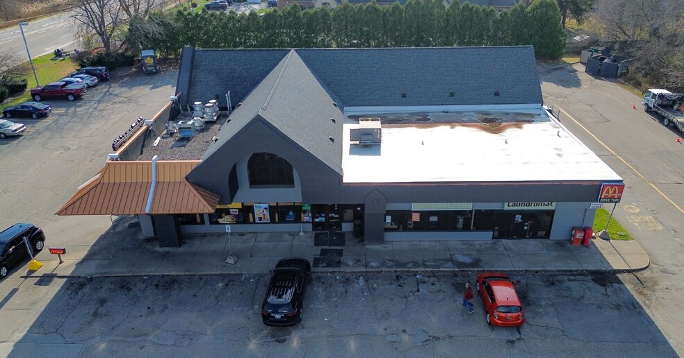 More Photos Of 7518 Lapeer Rd, Davison Service Station For Lease
