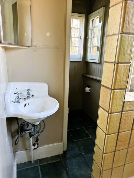 More Photos Of 217 E Saint James St, San Jose Apartments For Sale