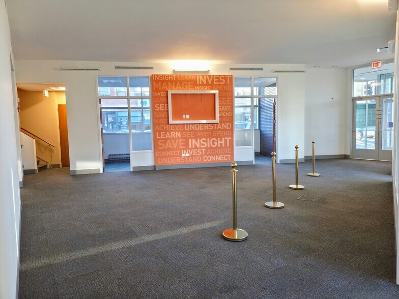 More Photos Of 1640 W Fullerton Ave, Chicago Bank For Lease
