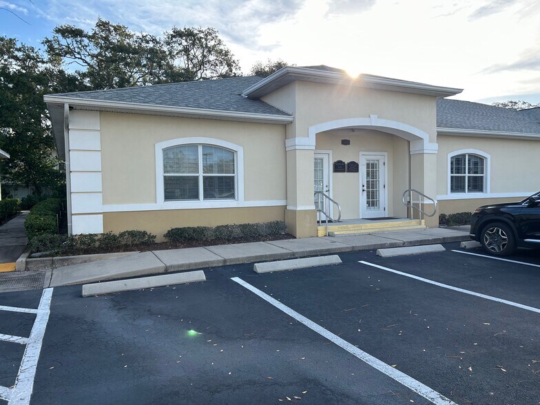 More Photos Of 555 S Hercules Ave, Clearwater Office For Lease