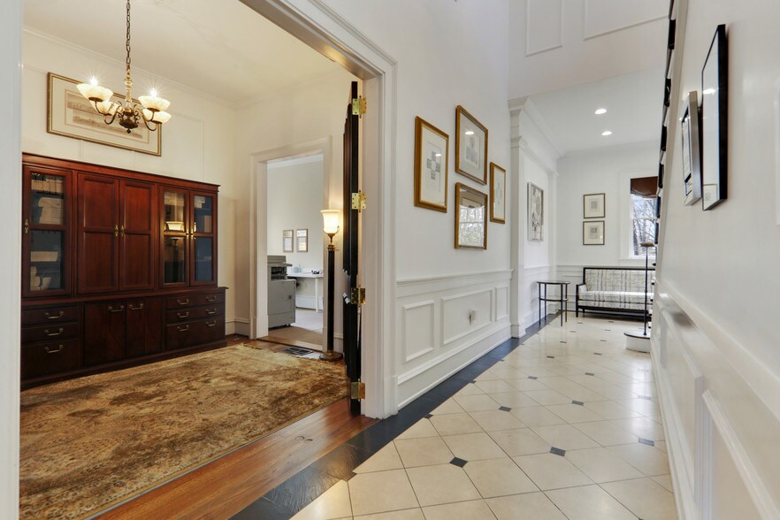 More Photos Of 1189 S Ponce de Leon Ave NE, Atlanta Office For Sale