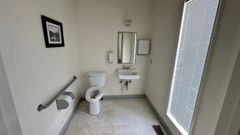 More Photos Of 444 Elmwood Ave, Alderson Medical For Sale