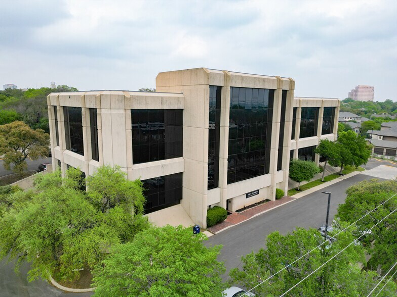 Primary Photo Of 7551 Callaghan Rd, San Antonio Medical For Lease