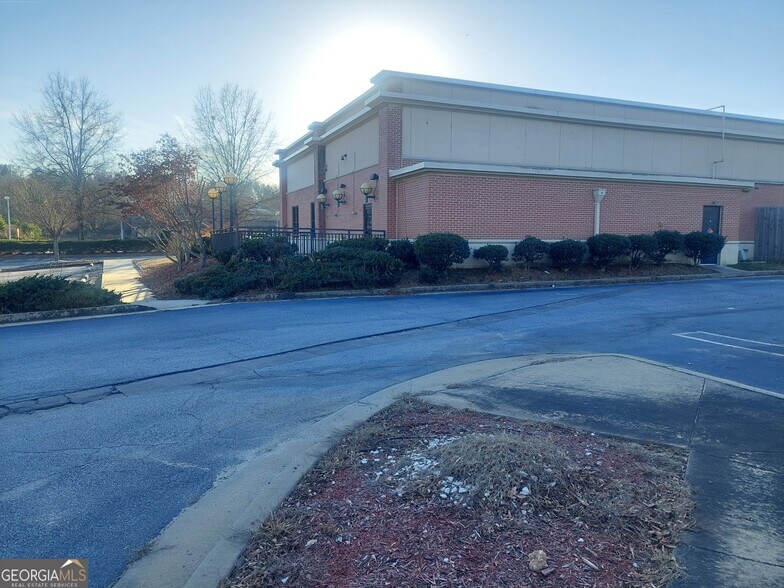 More Photos Of 7322 Stonecrest Concourse, Lithonia Restaurant For Sale