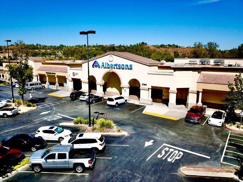 More Photos Of 27613-27677 Bouquet Canyon Rd, Saugus Unknown For Lease