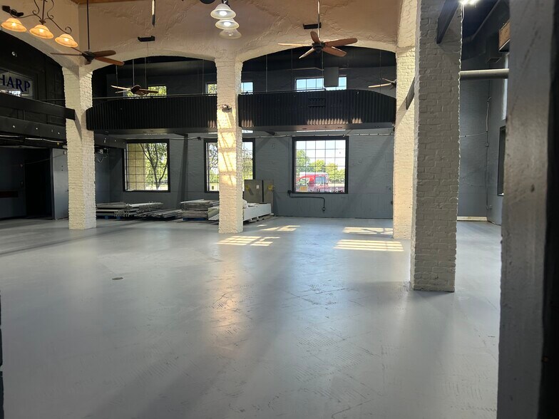 More Photos Of 4501 Woodhaven Rd, Philadelphia Restaurant For Sale