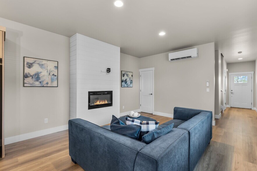 More Photos Of 63290 NW Ski Ln, Bend Multifamily For Sale