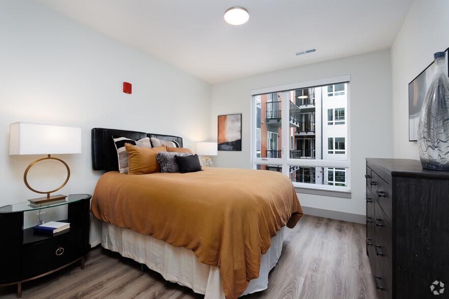 More Photos Of The Shoppes on Central Avenue, Clayton Apartments For Lease