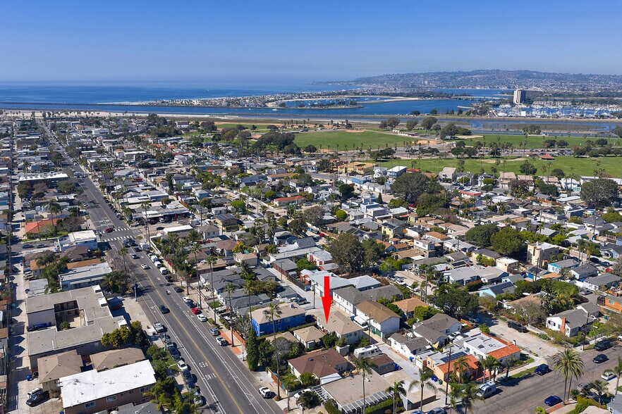 More Photos Of 4618 Voltaire St, San Diego Multifamily For Sale