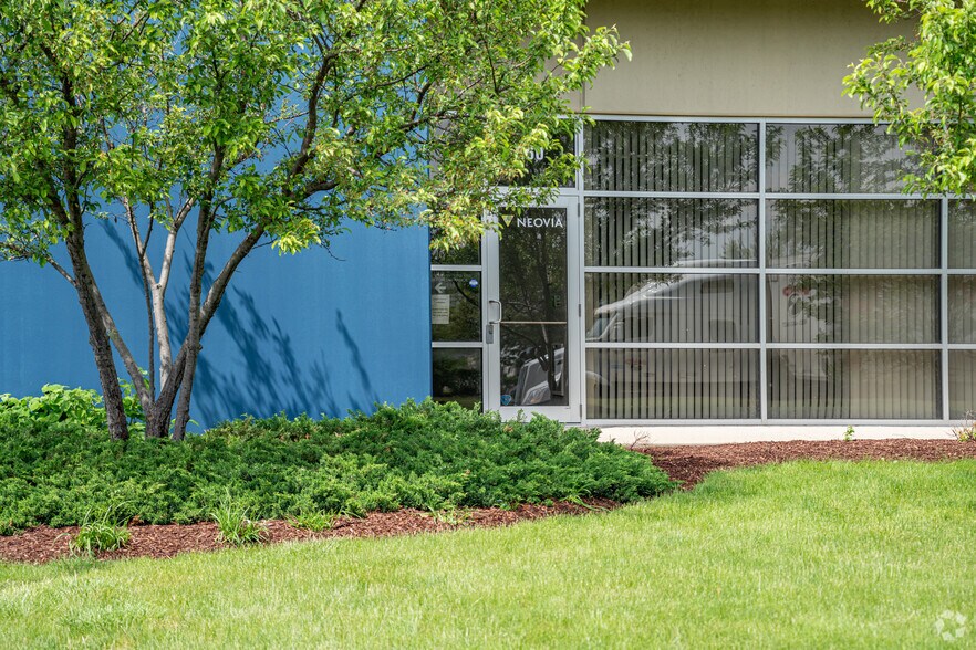 More Photos Of 160 Southcreek Pky, Romeoville Distribution For Lease