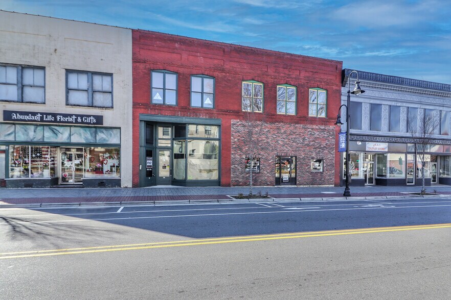 More Photos Of 21 E A St, Newton General Retail For Sale