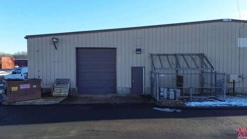 More Photos Of 66 N Plains Hwy, Wallingford Manufacturing For Lease