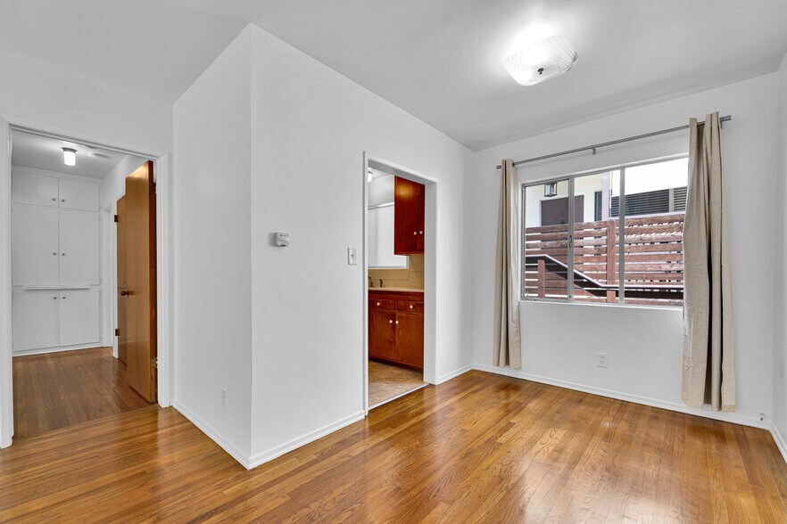 More Photos Of 938 15th St, Santa Monica Apartments For Sale