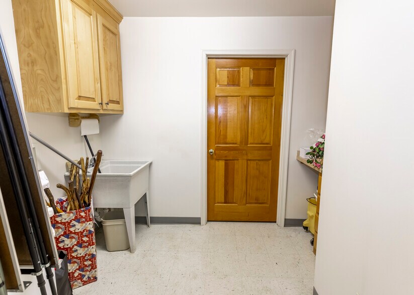 More Photos Of 1667 Cartersville Rd, Cartersville Flex For Sale