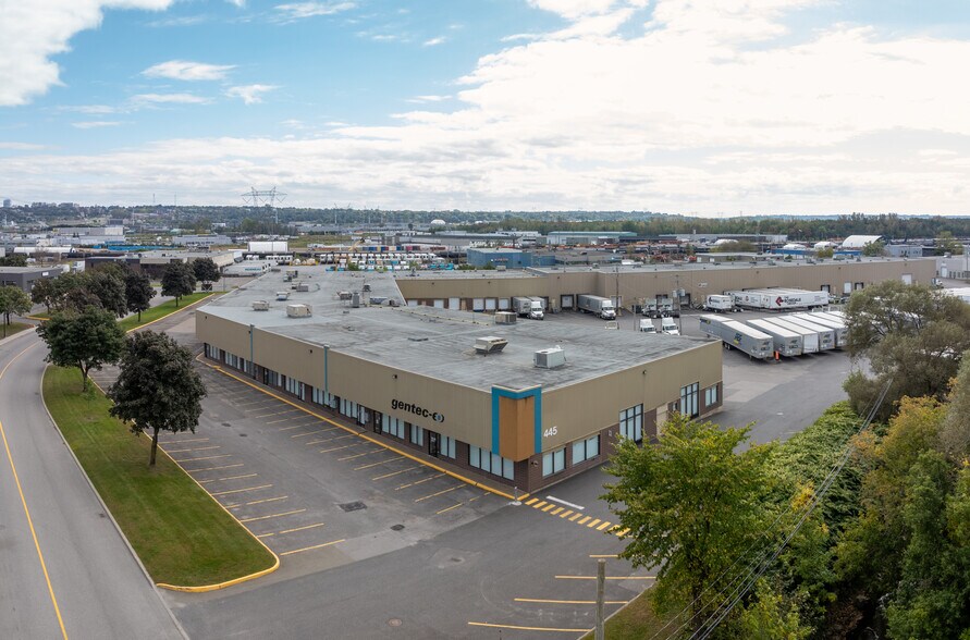 More Photos Of 445 Av St Jean Baptiste, Québec Distribution For Lease
