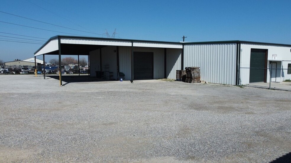 More Photos Of 13189 Harmon Rd, Fort Worth Warehouse For Sale