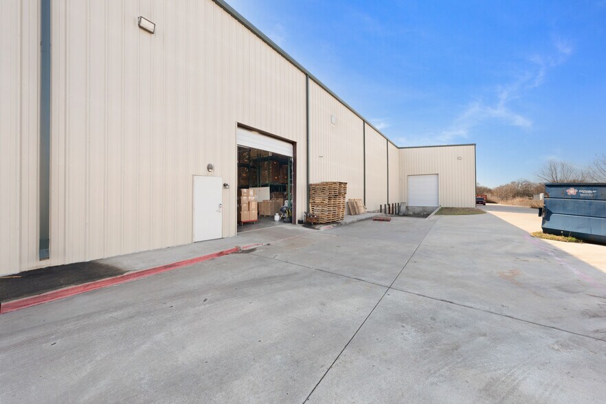 More Photos Of 3925 Ruger Dr, Royse City Distribution For Sale