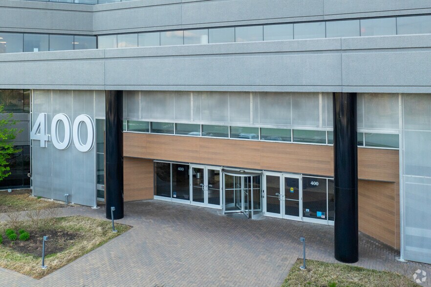 More Photos Of 400 Skokie Blvd, Northbrook Office For Lease