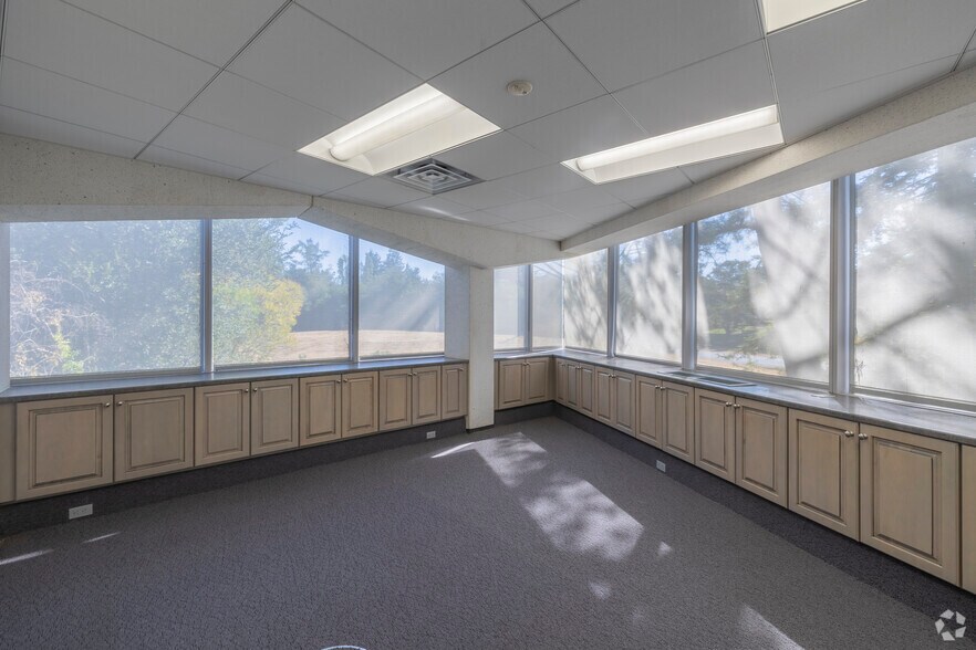 More Photos Of 2301 Napa Vallejo Hwy, Napa Land For Lease