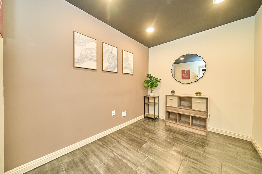 More Photos Of 852 S Robertson Blvd, Los Angeles Medical For Lease