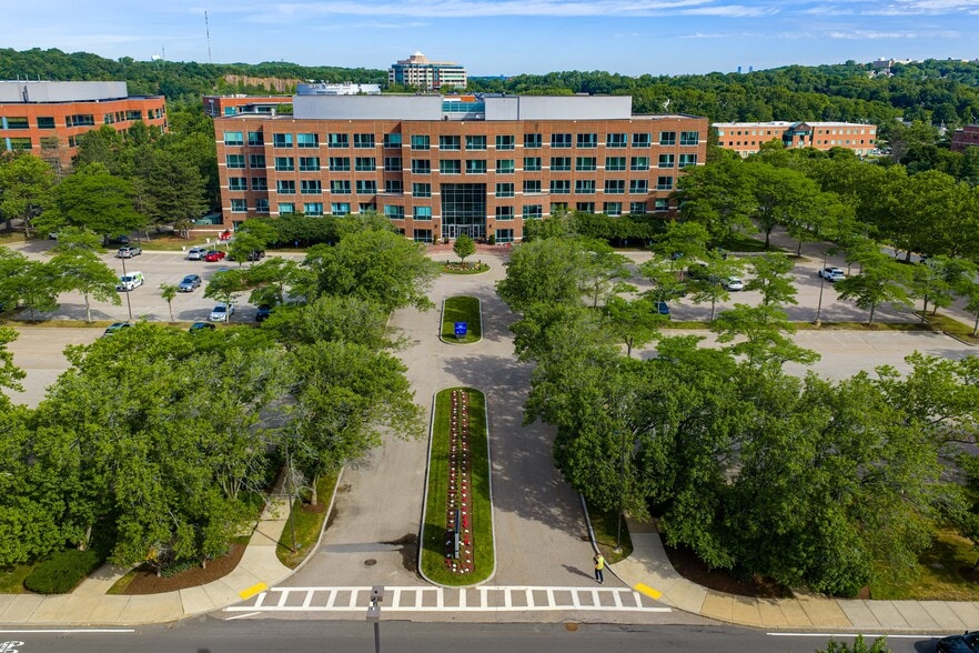More Photos Of 300 Crown Colony Dr, Quincy Medical For Lease