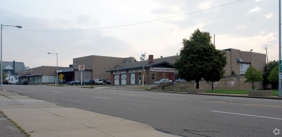 More Photos Of 730 S Market Ave, Canton Warehouse For Lease