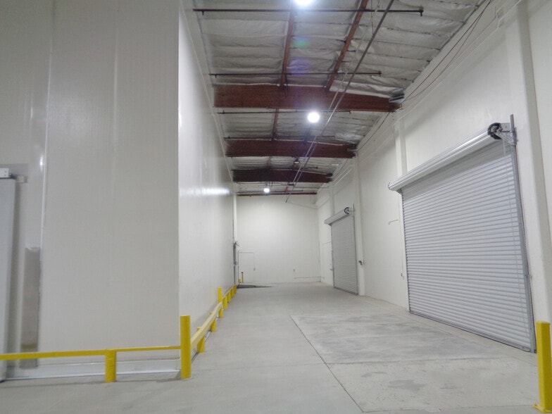 More Photos Of 2828-2840 S Alameda St, Vernon Warehouse For Lease