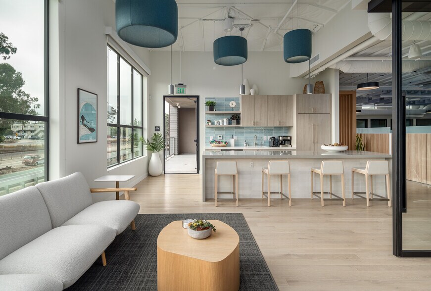 More Photos Of 1532-1536 N Coast Highway 101, Encinitas Office Residential For Sale