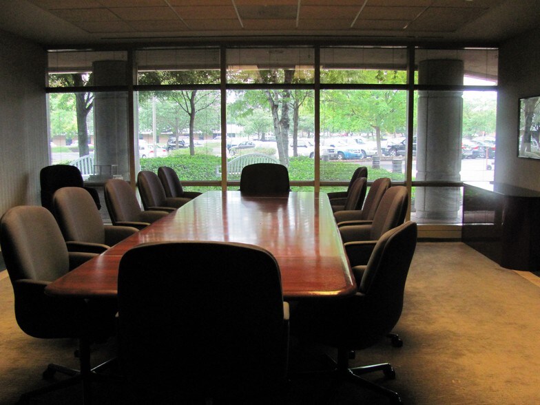 More Photos Of 1103 Schrock Rd, Columbus Office For Lease