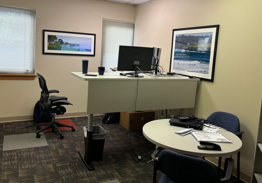 More Photos Of 950 W Valley Rd, Wayne Office For Sale