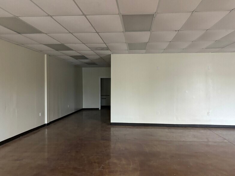 More Photos Of 1610 E Tyler St, Harlingen Unknown For Lease