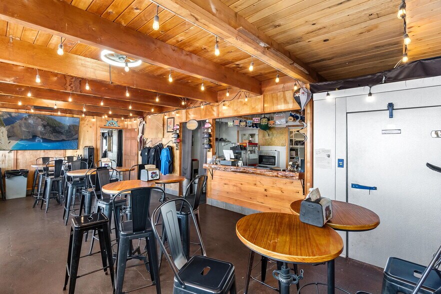 More Photos Of 2401 Westhaven Dr, Westport Flex For Sale