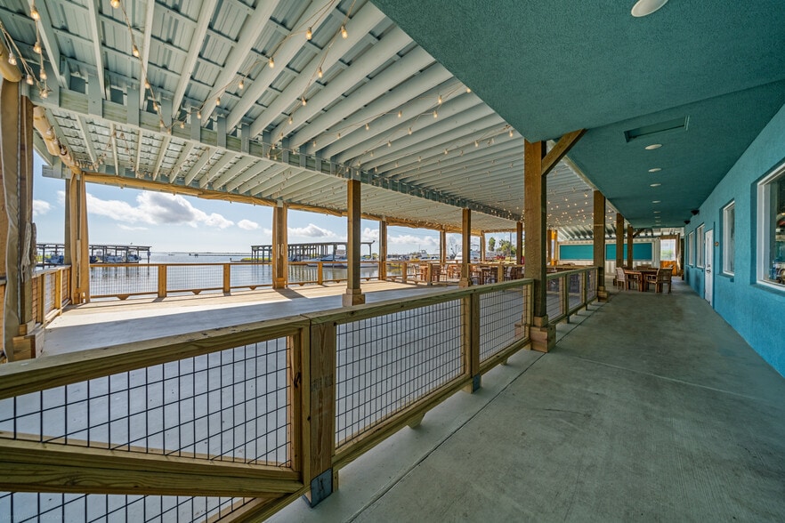 More Photos Of 4236 Laguna Shores Rd, Corpus Christi General Retail For Sale