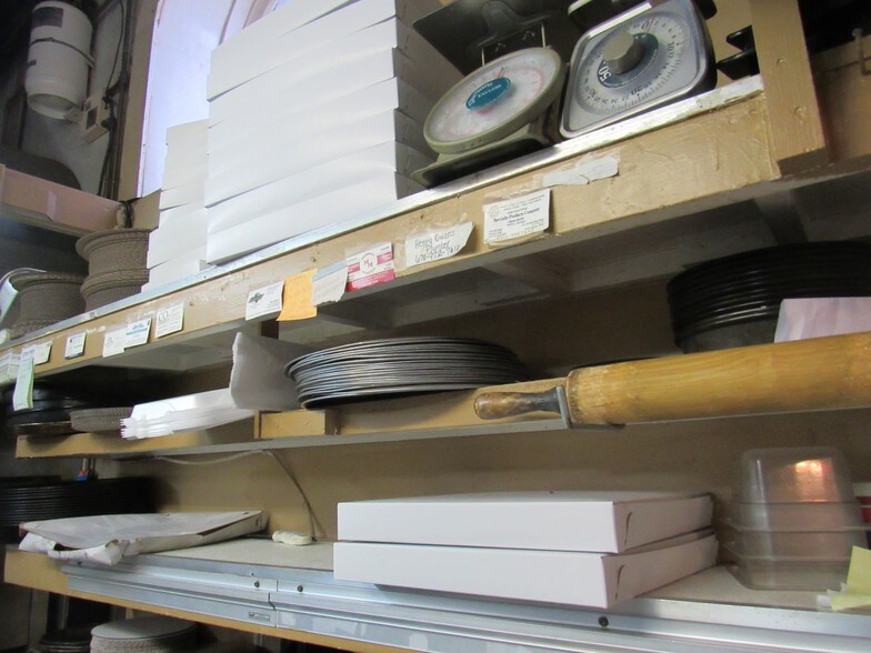 More Photos Of 102 N Hill St, Griffin Restaurant For Sale