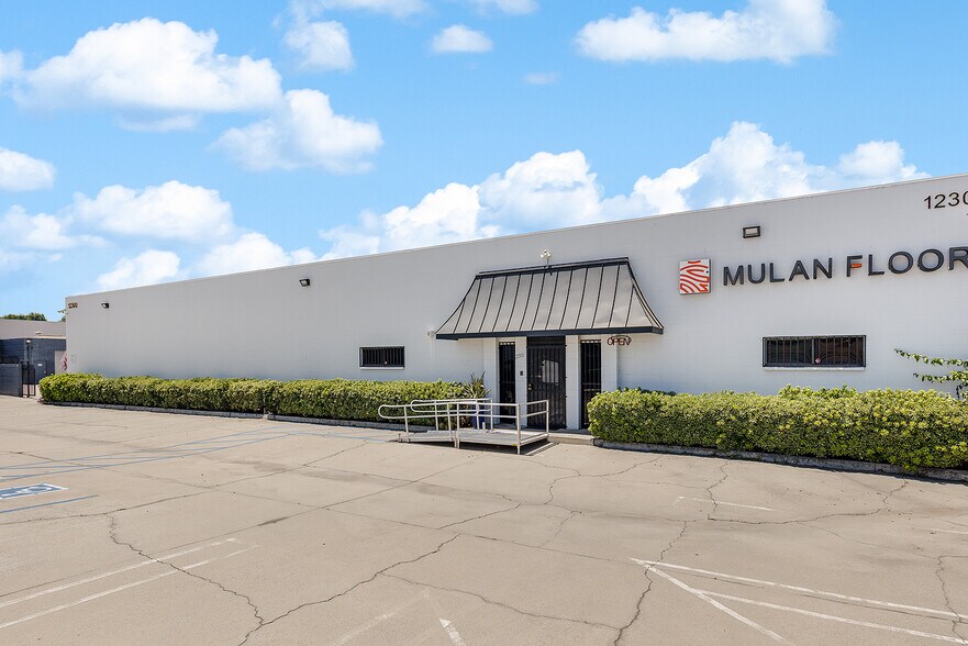 More Photos Of 12300 Denholm Dr, El Monte Warehouse For Sale
