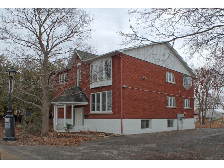 More Photos Of 40 Rue Principale, Gatineau Office For Sale