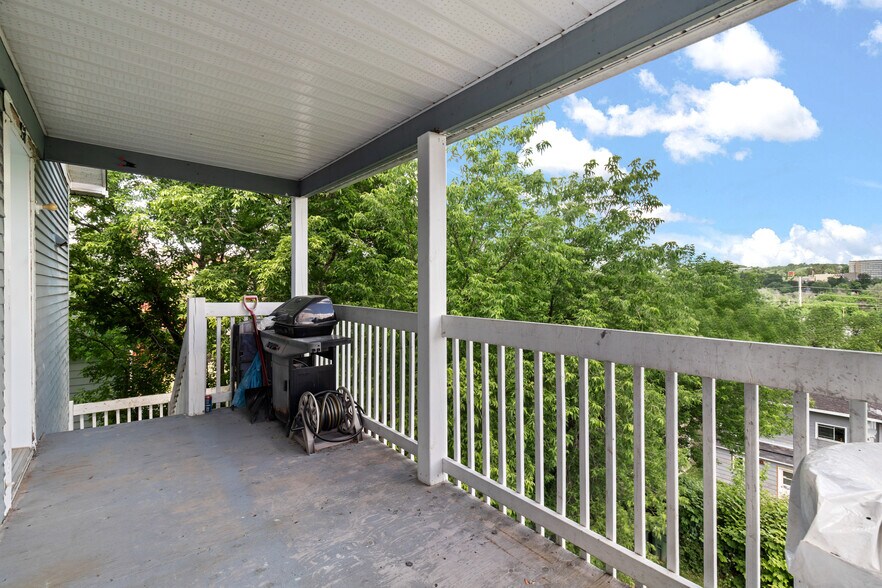 More Photos Of 338 Rue Brooks, Sherbrooke Apartments For Sale