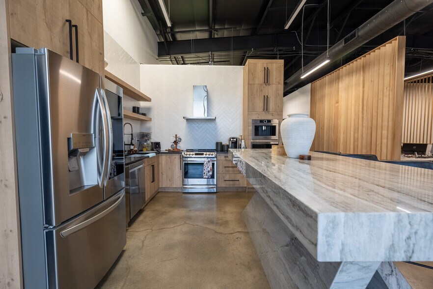 More Photos Of 15586 E 17th Ave, Aurora Industrial For Sale