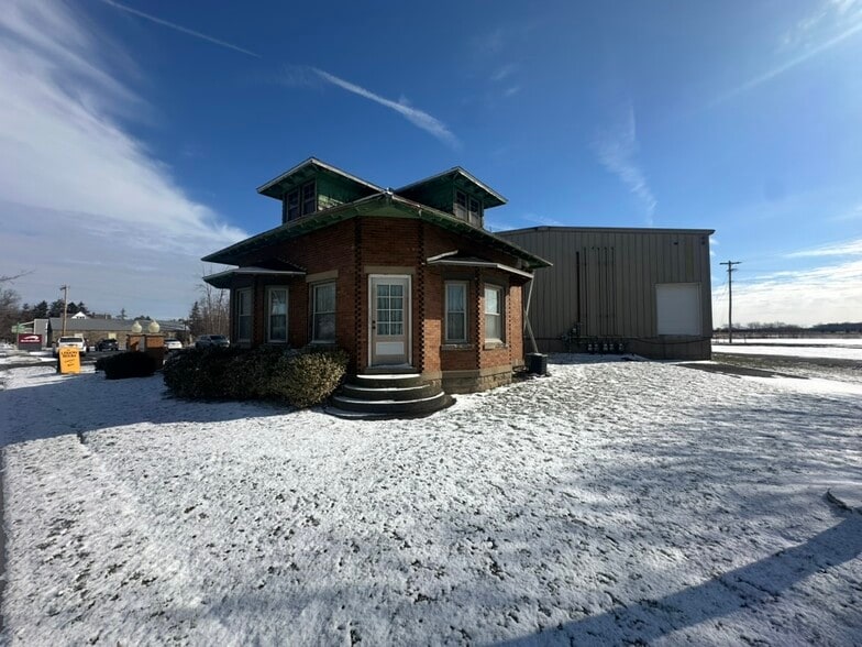 More Photos Of 638 Lake St, Wilson Freestanding For Sale