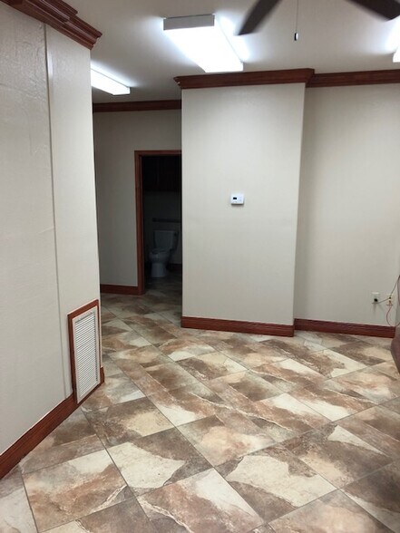 More Photos Of 3814 Acushnet Dr, Corpus Christi Light Manufacturing For Lease