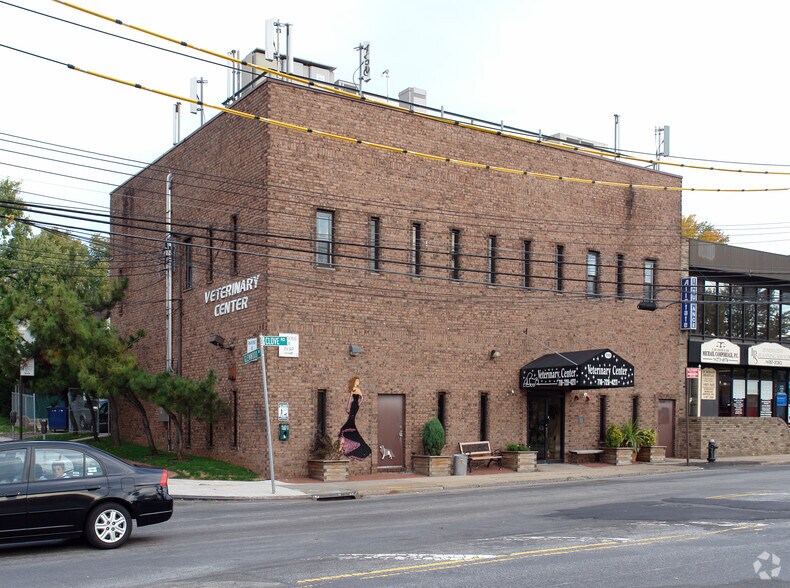 More Photos Of 1293 Clove Rd, Staten Island Office For Lease