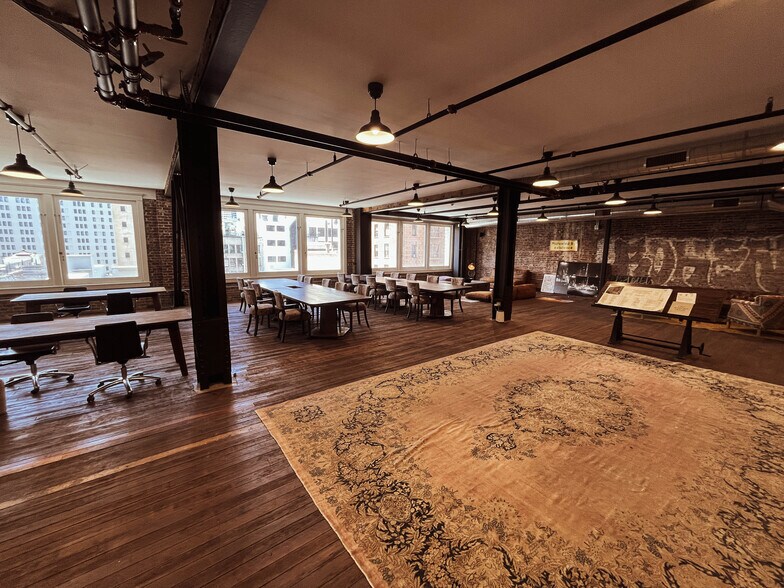 More Photos Of 722-728 S Broadway, Los Angeles Office For Lease