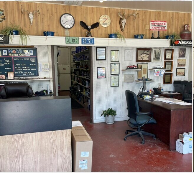 More Photos Of 2457 Conowingo Rd, Bel Air Auto Dealership For Sale