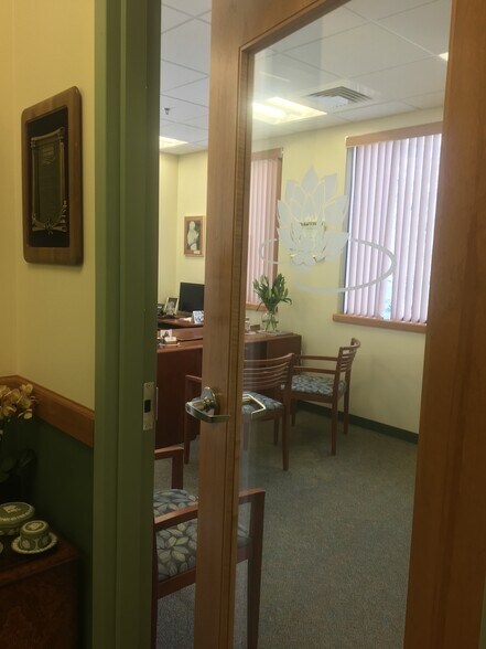 More Photos Of 200 Silver St, Agawam Medical For Lease