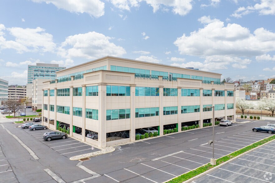 More Photos Of 20 Ash St, Conshohocken Office For Lease