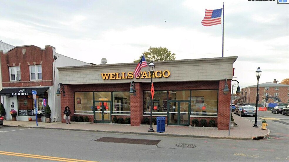 More Photos Of 291-293 Halstead Ave, Harrison Bank For Lease