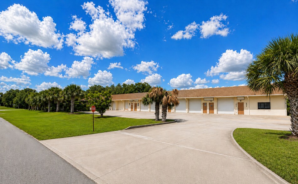 Primary Photo Of 1401-1421 SW Biltmore St, Port Saint Lucie Light Distribution For Lease